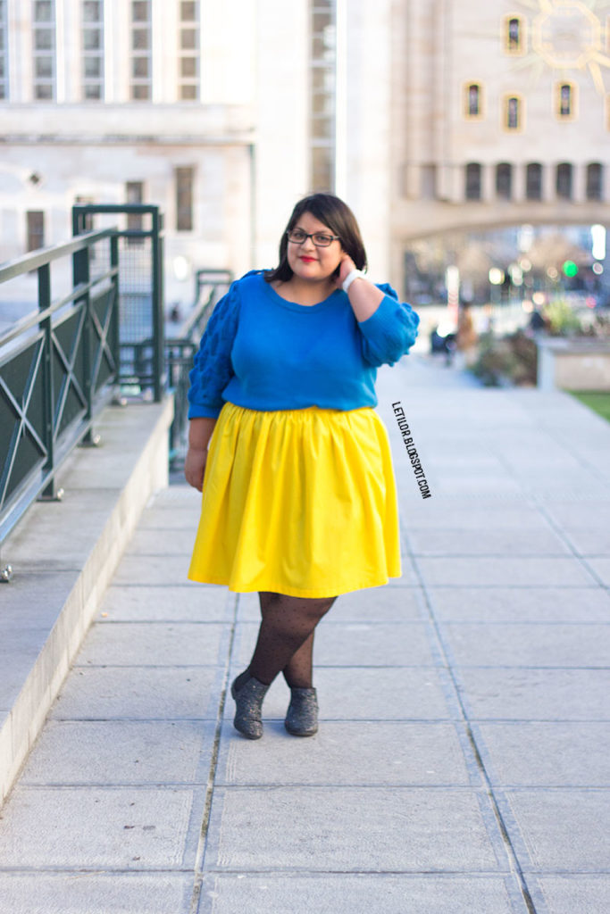 Tenue grande taille bleu et jaune par Letilor blog mode belge