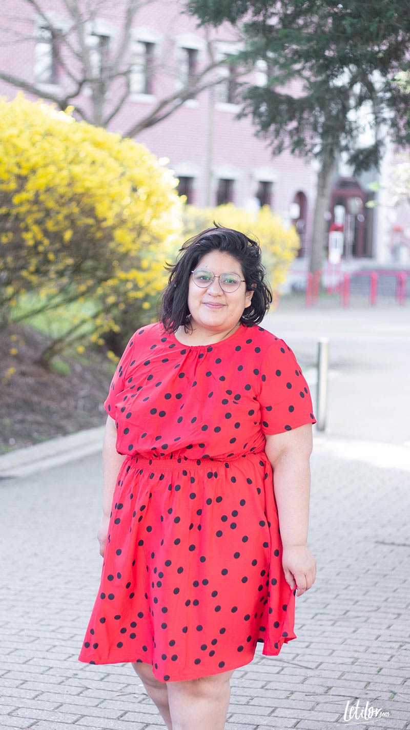 Robe grande taille chic rouge à pois