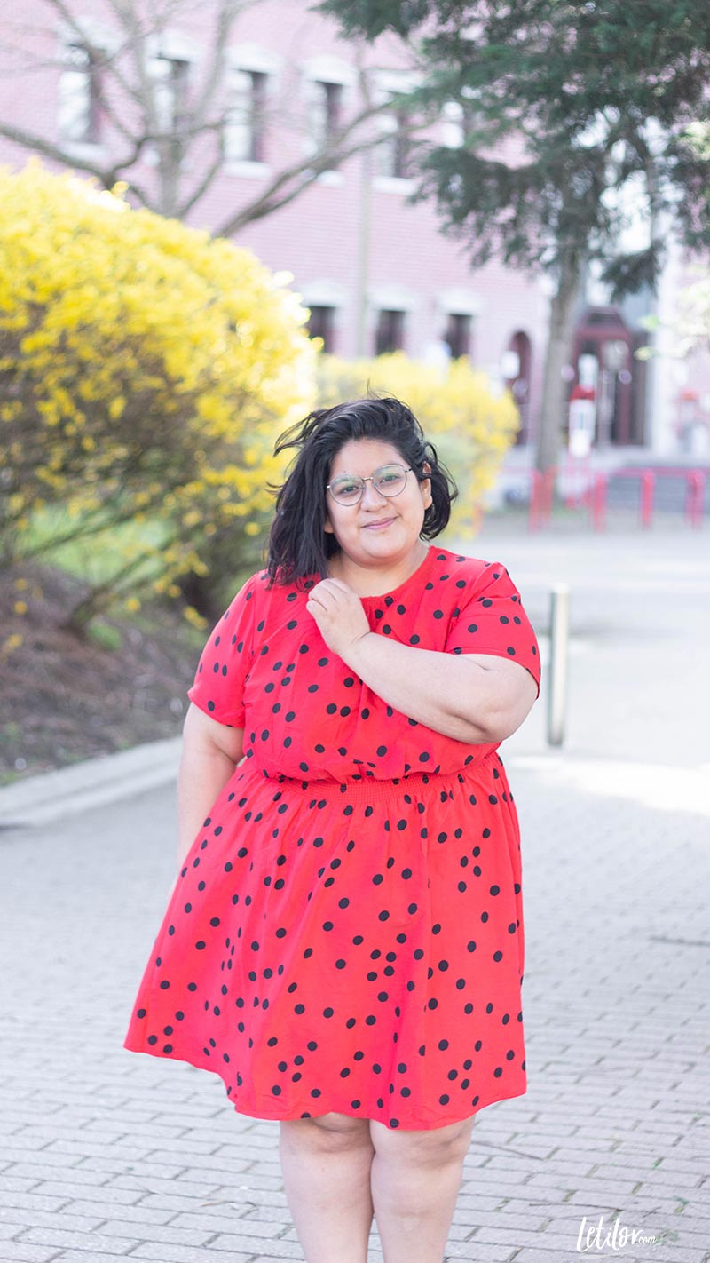 Robe grande taille chic rouge à pois