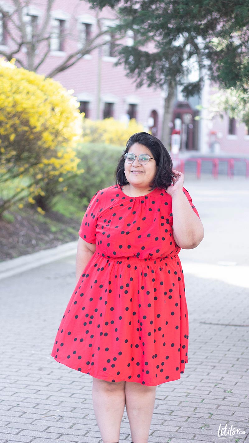 Robe grande taille chic rouge à pois